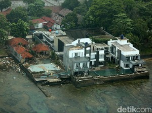 Ada Kabar Air Naik Lagi, Warga di Sumur Pandeglang Panik Berlarian