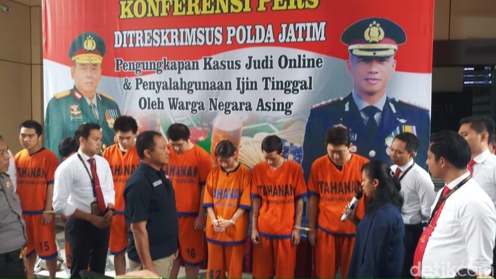 Datang ke Indonesia Gelar Judi Online, 7 WN China Dibekuk