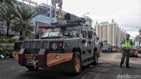 Mobil anti peluru milik kepolisian pun akan bersiaga melakukan pengamanan menjelang Natal dan tahun baru 2019.