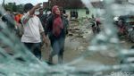 Tangisan Warga Korban Tsunami saat Curhat ke Bupati Pandeglang