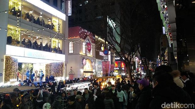 Malam Terakhir, d'Traveler Habis-habisan di Myeongdong