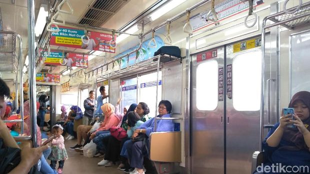 Libur Natal, Stasiun Tanah Abang Lengang