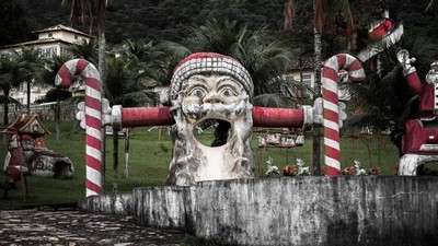 Foto: Taman Sinterklas yang Menyeramkan