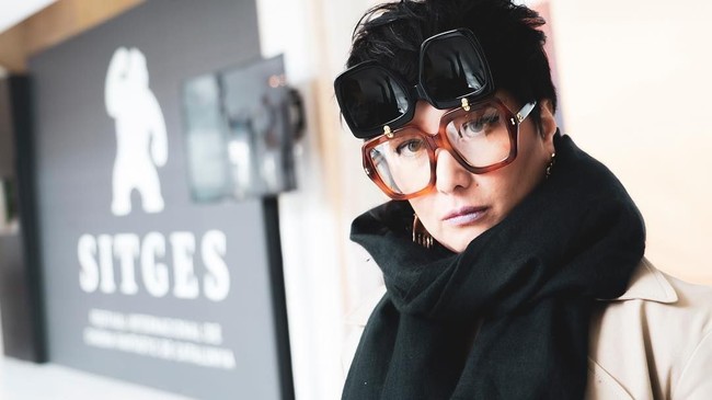 Ayah Josie, Stanley Ho merupakan miliarder terkaya di Makau yang sendirian membangun bisnis pada industri kasino selama 40 tahun. Stanley Ho memiliki 17 anak dari empat pernikahan, dan anaknya rata-rata berumur 18 hingga 70 tahun. Josie sendiri merupakan anak tertua dari istri keduanya. Foto: Instagram @josie_ho_chiu