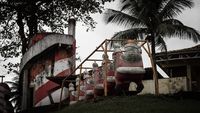 Ditinggalkan, Taman Sinterklas Ini Jadi Menyeramkan