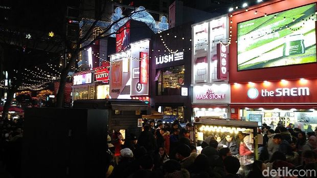 Malam Terakhir, d'Traveler Habis-habisan di Myeongdong