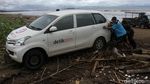 Begini Perjuangan Menuju Lokasi Tsunami Kecamatan Sumur