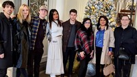 Nick Jonas dan Priyanka Chopra tampak merayakan natal bersama keluarga besarnya. Dok. Instagram