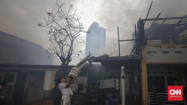 Kebakaran Hanguskan 25 Rumah Warga Kebon Kosong, Kemayoran