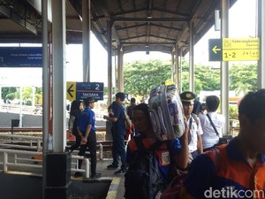 Daop 3 Cirebon Prediksi Penumpang KA Melonjak Hingga Awal Januari