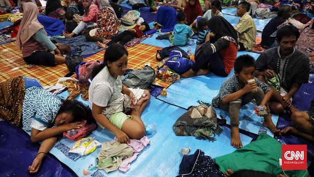 Kedatangan Jokowi dan Gembira Sesaat Korban Tsunami Banten