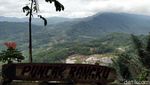 Foto: Puncak Bangku Ciamis yang Sejuk & Asyik Buat Selfie