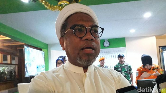 Komisaris PT Angkasa Pura I Ali Mochtar Ngabalin meninjau Posko Nataru di Bandara Adisutjipto. Foto: Ristu Hanafi/detikcom Komisaris PT Angkasa Pura I Ali Mochtar Ngabalin meninjau Posko Nataru di Bandara Adisutjipto. Foto: Ristu Hanafi/detikcom