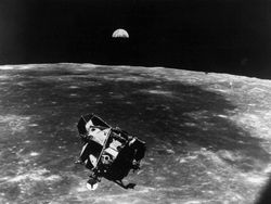 Kumpulan Earthrise, Momen Bumi Terbit di Cakrawala Bulan