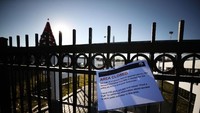 Majelis tinggi Amerika Serikat (AS) gagal mencapai kata sepakat pada anggaran pengeluaran AS hingga waktu ditentukan sehingga pemerintahan yang dipimpin Donald Trump harus tutup (shutdown) hingga jangka waktu yang tidak ditentukan. (Mark Wilson/Getty Images)