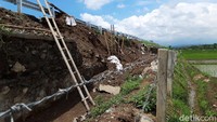 Baru difungsikan sejak tanggal 21 Desember 2018 lalu, jalan tol ruas Salatiga-Kartasura mengalami kerusakan.