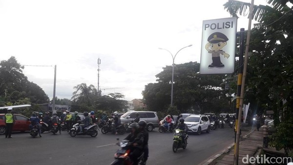 Foto: Putaran Jl Juanda Depok Tempat Personel Brimob Dikeroyok Ormas