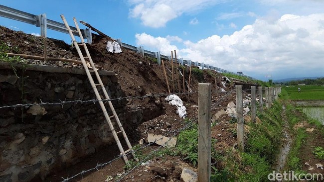 Talutnya Ambrol, Tol Salatiga-Kartasura Tetap Dibuka