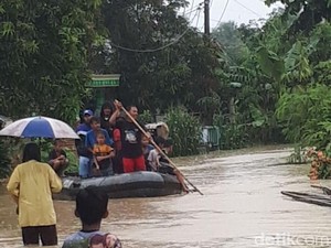 Banjir di Lokasi Tsunami Pandeglang Rendam 500 Rumah
