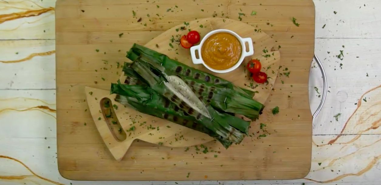 Otak-otak ikan tenggiri saus kacang