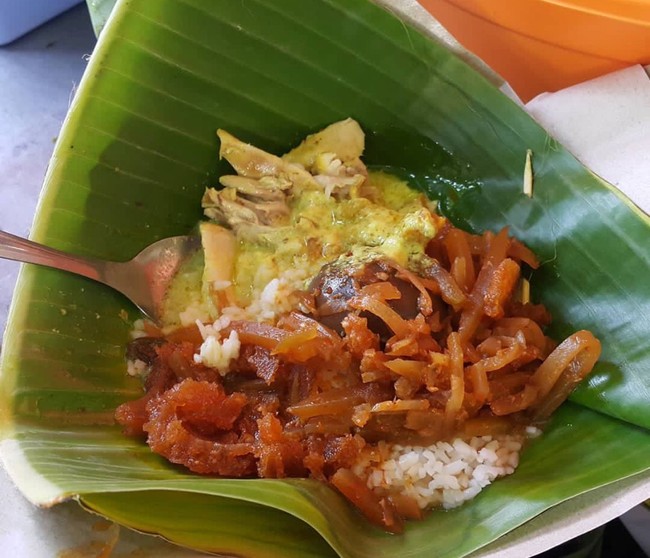 Mlekoh Gurih Nasi Ayam Semarang Ada di 5 Tempat Ini