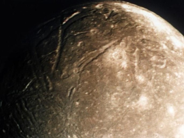 A view of Uranus made from images taken by Voyager II, 21 January 1986 from a distance of 4,17 million kilometers. (Photo by NASA / AFP)