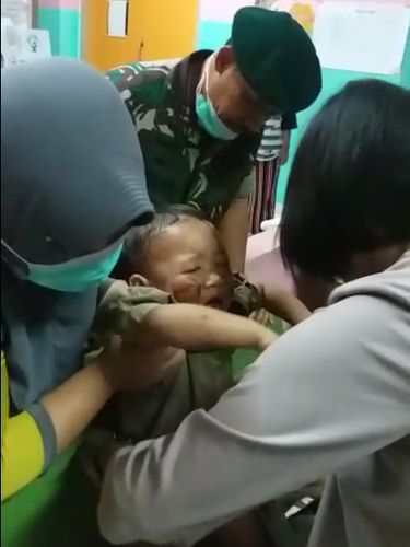 Perawatan untuk anak bungsu Kopda Tresna