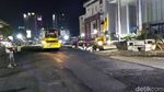 Pengaspalan Jalan Gubeng Dikebut Hingga Malam