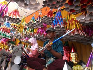 Rejeki Musiman Perajin Terompet