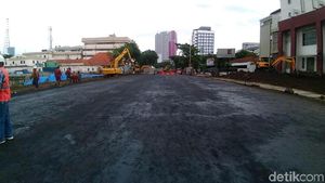 Sempat Ambles, Jalan Gubeng Kini Mulus Lagi