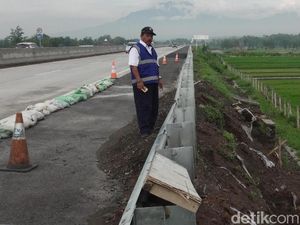 Perbaikan Talut Ambrol di Tol Salatiga-Kartasura Makan Waktu 4 Hari
