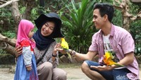 Tiket masuk Maharani Zoo dan Goa saat hari besar dan musim liburan seperti Natal dan Tahun Baru, adalah Rp 70 ribu. Tiket terusan Maharani Zoo dan Goa serta Wisata Bahari Lamongan (WBL) seharga Rp 130 ribu. (Eko Sudjarwo/detikTravel)