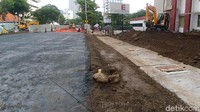  Namun menurut Wali Kota Tri Rismaharini, usai diaspal, pemungsian Jalan Gubeng masih harus dikonsultasikan dengan Kapolda Jatim dan Kapolrestabes Surabaya.