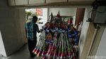 Jelang Pergantian Tahun, Pedagang Terompet Mulai Menjamur