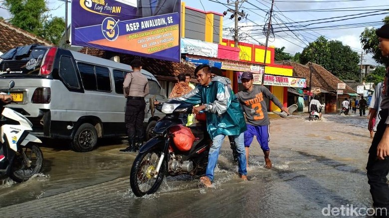 Keluarga Ambil Jenazah Tsunami Dikenai Rp 3,9 Juta, RSUD Membantah Keluarga Ambil Jenazah Tsunami Dikenai Rp 3,9 Juta, RSUD Membantah