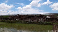 Talut tersebut sebenarnya masih dalam pengerjaan. Namun karena jalan tol difungsikan untuk libur Natal dan tahun baru dan volume lalu lintas semakin banyak, ada perintah agar semua pekerjaan dihentikan dulu.