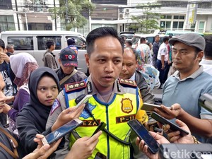Malam Tahun Baru, Pasupati dan Jembatan Pelangi Dipagar Betis