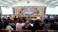 Pengundian hak siar penayangan debat Capres 2019 diselenggarakan di kantor Pusat KPU, Jakarta.