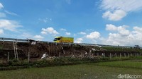 Talut di kilometer 489 di wilayah Desa Tanjungsari, Kecamatan Banyudono, Boyolali ambrol.