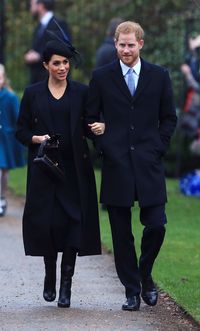 Meghan Markle Berusaha Keras Agar Busananya Tak Mirip Kate Middleton