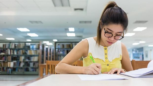 Banyak tipe mahasiswa dengan berbagai strategi menyikapi stres saat mengerjakan skripsi. Kamu termasuk yang mana?