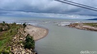 Saat detikcom melintas, angin dari arah laut menerpa cukup kencang (Foto: Samsudhuha Wildansyah/detikcom)