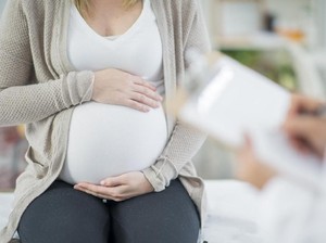 Kisah Para Wanita yang Melahirkan di Usia Lanjut, Ada yang Punya Anak di Umur 74