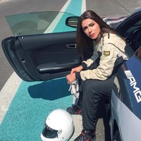 Dikatakan Hanan bahwa mereka yang ingin masuk dalam komunitas itu harus masuk dalam waiting list. Persyaratannya adalah harus punya supercar dan bisa mengendarainya. Mobil pun bisa pemberian orang atau beli sendiri.  Foto: Instagram