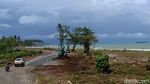 Warga Diminta Waspada, Begini Deburan Ombak di Pesisir Sumur Pandeglang