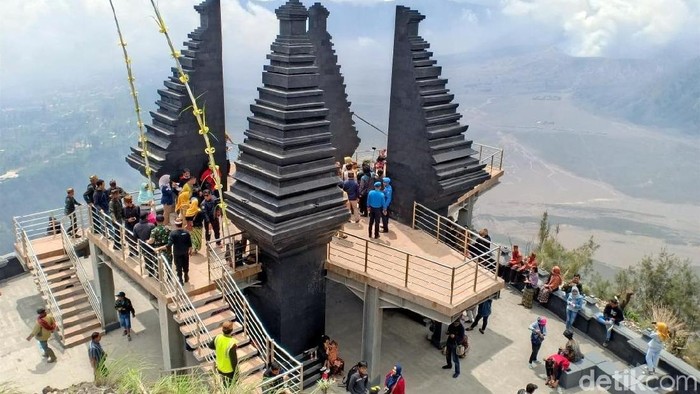 Spot baru di Bromo yang mirip The Great Wall of China