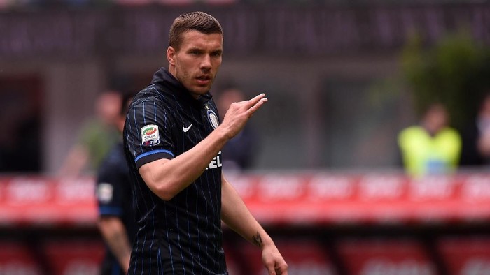 MILAN, ITALY - MAY 03:  Lukas Podolski of Internazionale Milano gestures during the Serie A match between FC Internazionale Milano and AC Chievo Verona at Stadio Giuseppe Meazza on May 3, 2015 in Milan, Italy.  (Photo by Tullio M. Puglia/Getty Images)