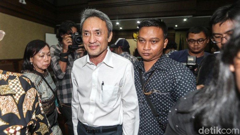 Eddy Sindoro Tak Ingat Jalan ke Berapa Negara Saat Jadi Buron KPK Eddy Sindoro Tak Ingat Jalan ke Berapa Negara Saat Jadi Buron KPK