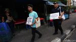 Aksi Susuri Trotoar Demi Kembalikan Fungsi Pedestrian