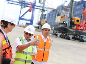 Pelabuhan Kuala Tanjung Lakukan Ekspor Perdana ke China